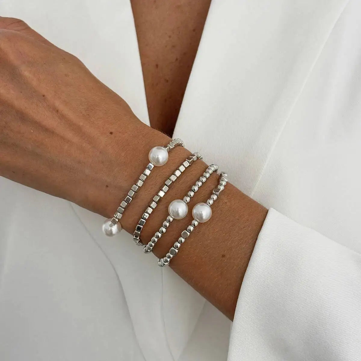 Salircon 4 Pcs/Set Bohemian Imitation Pearl CCB Beaded Bracelets for Women Vintage Handmade Stretch Bangle Couple Trendy Jewelry