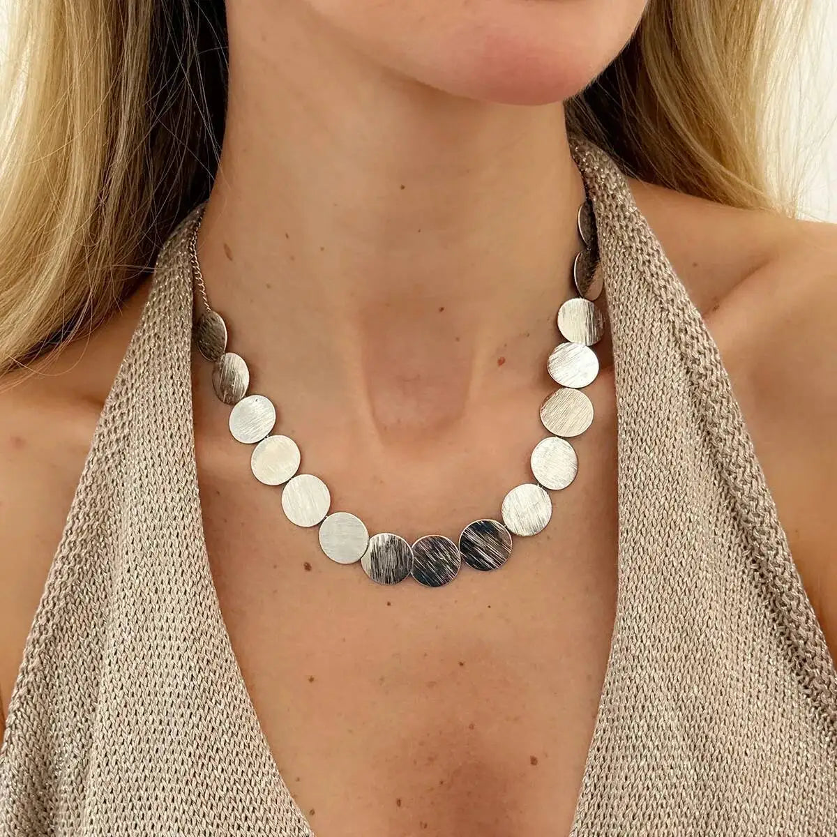 KunJoe Elegant Metal Sequins Chokers Necklaces for Women Minimalist Geometric Round Clavicle Chain Fashion Neck Jewelry Gifts