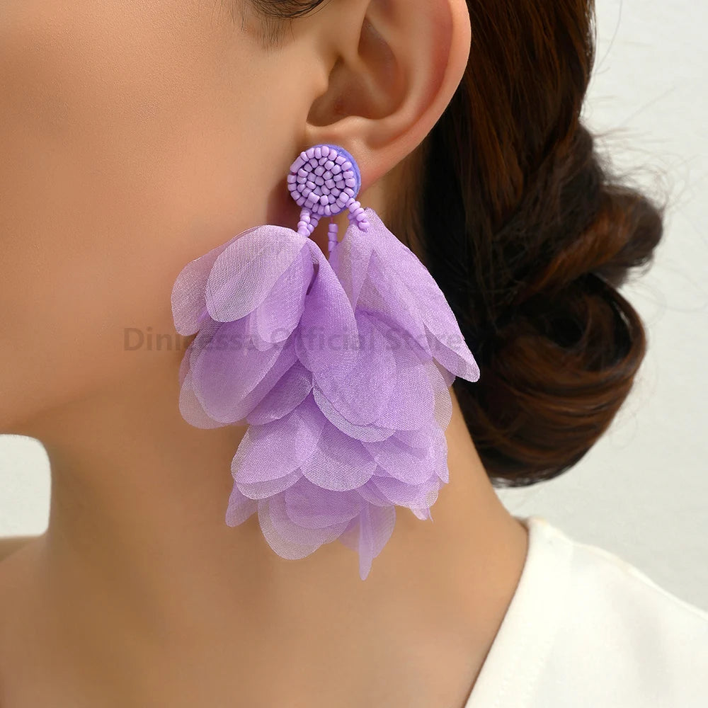Charm Flower Petals Elegant Beaded Charm Decor Piercing Dangle Earrings For Women Trend Luxury Design Wedding Party Jewelry Gift