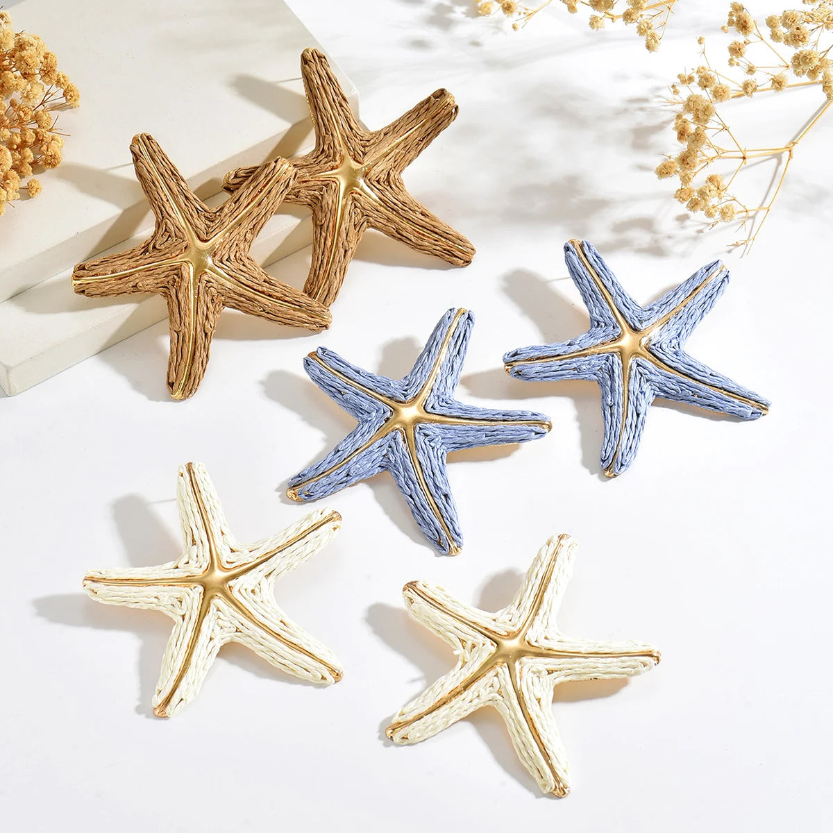 Women Handmade Woven Raffia Starfish Earrings Gold Metal Center Ocean Sea Star Stud Earrings Bohemian Holiday Beach Accessories