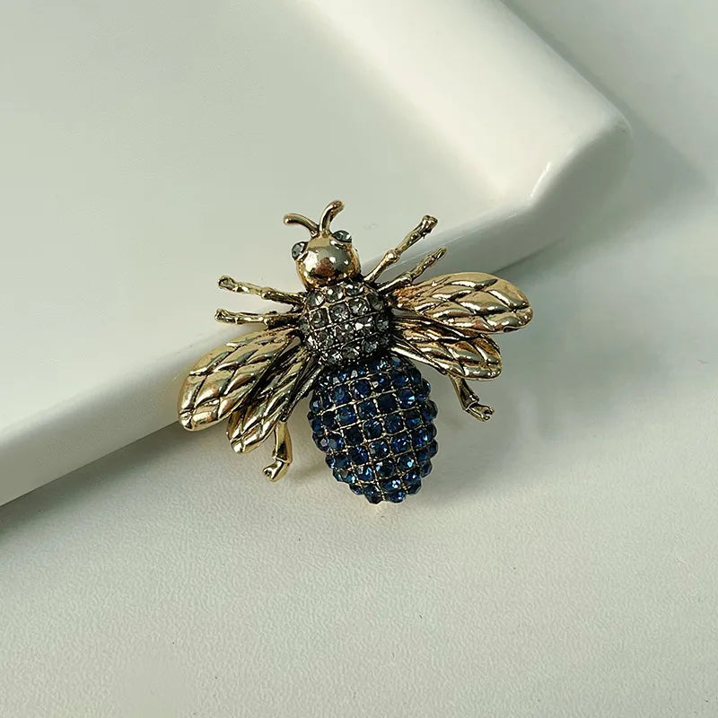 SKEDS Luxury Exaggerated Vintage Women Crystal Bee Brooch Pin Fashion Elegant Lady Exquisite Insect Rhinestone Badges