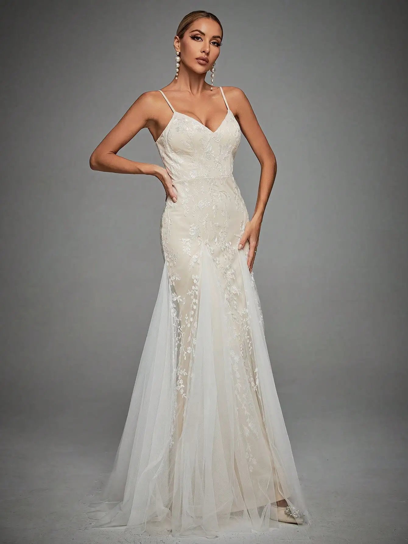 MgiacyPendant V-neck lace mesh with flag swing wedding dress