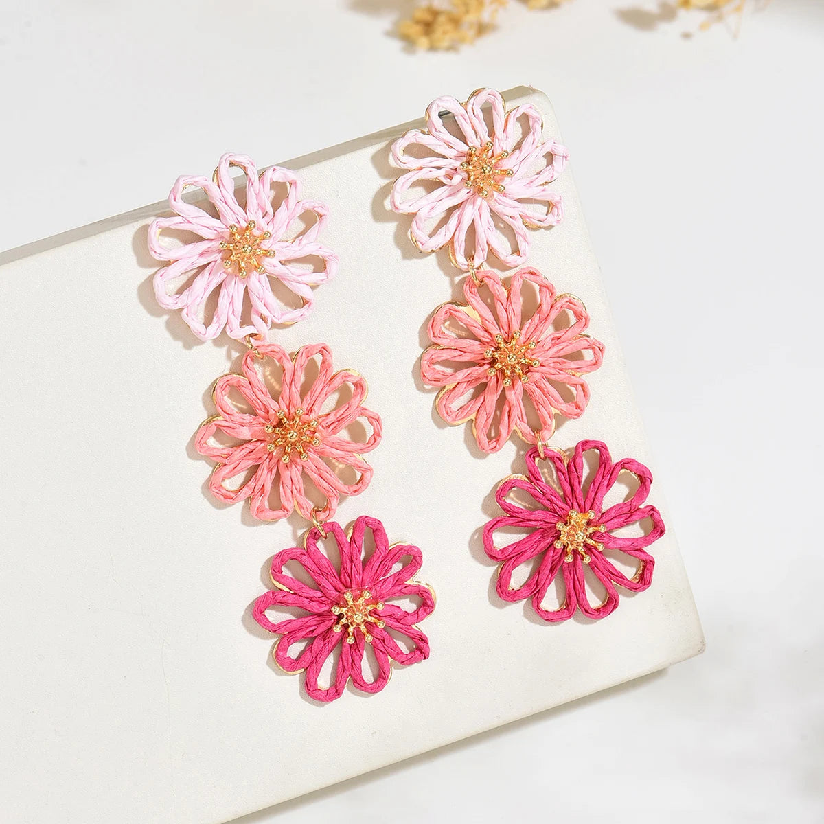 Women Handmade Woven Straw Triple Flower Earrings Ombre Cream Brown Daisy Dangling Earrings Bohemian Seaside Holiday Accessories