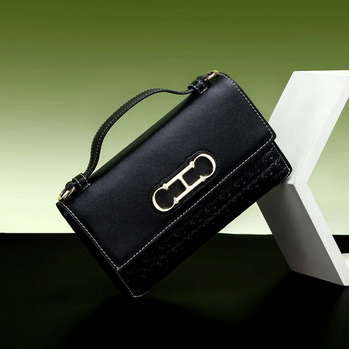 CH Women's Classic Retro Fashion Shoulder Bag Light Luxury Popular Classic Models Large Capacity Brand Logo Buckle Crossbody Bag