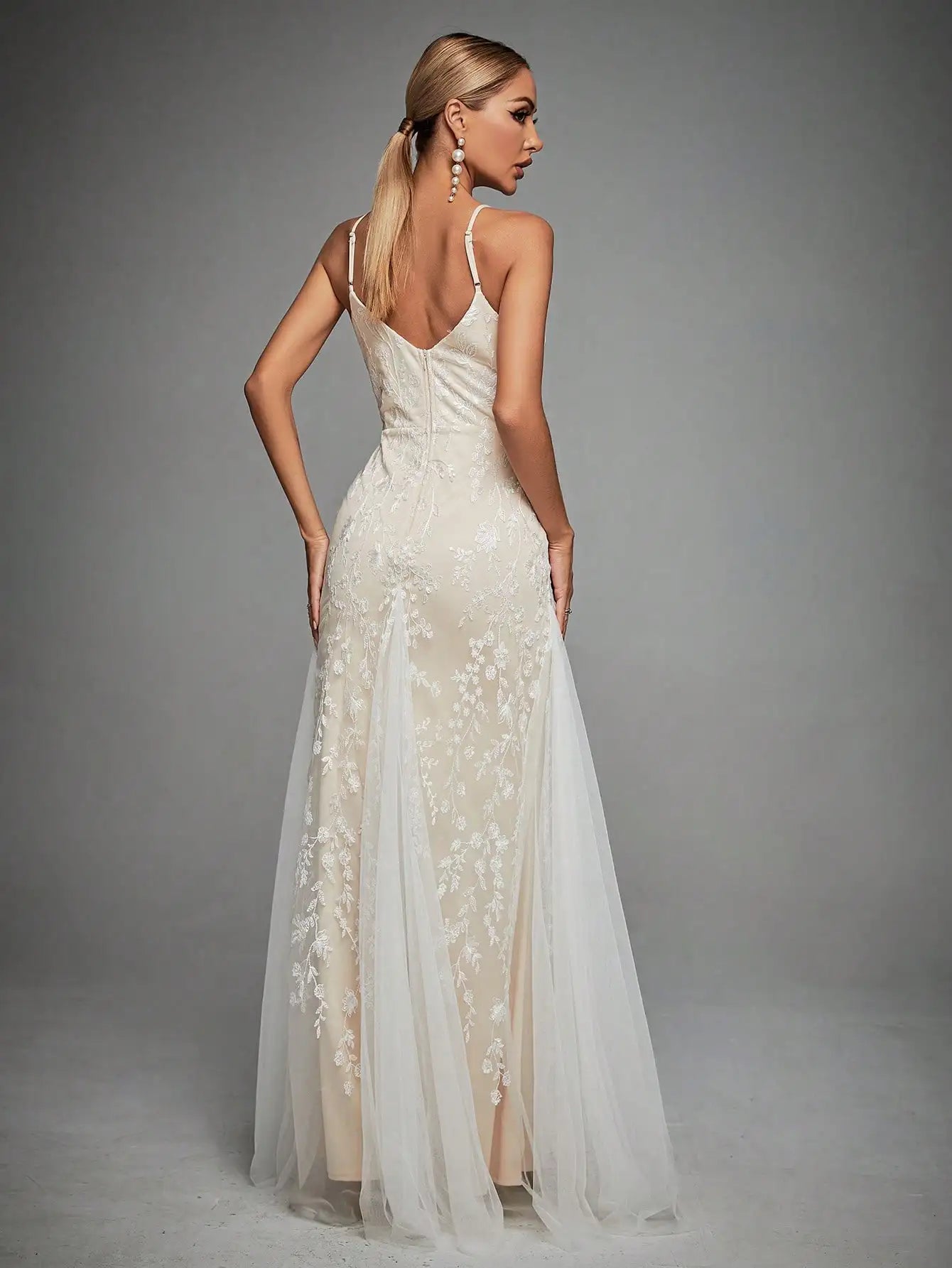 MgiacyPendant V-neck lace mesh with flag swing wedding dress