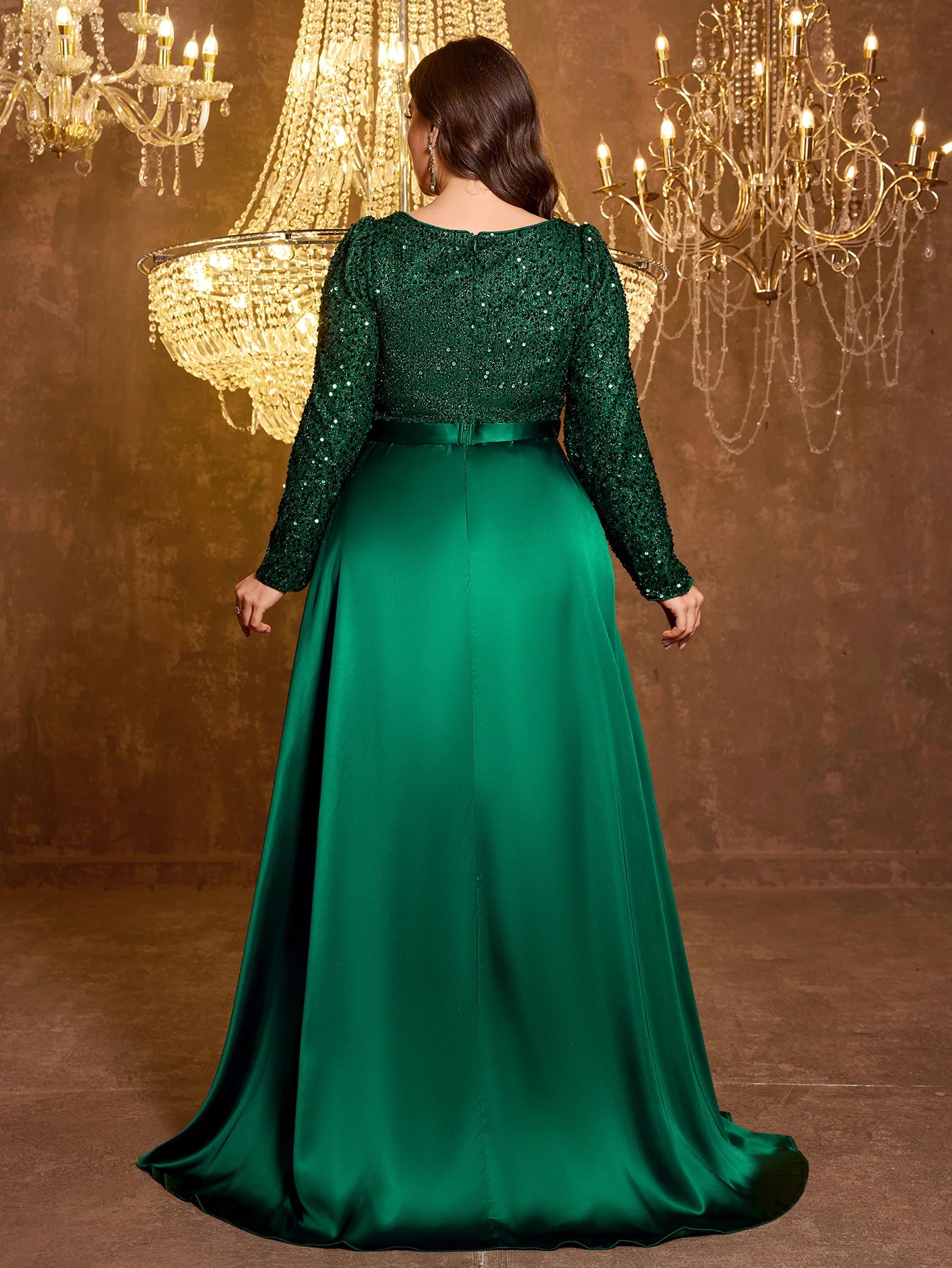 UNITHORSE Plus Size Round Neck Sequin Patchwork Satin Pleated Decor Shiny Luxury Evening Gown