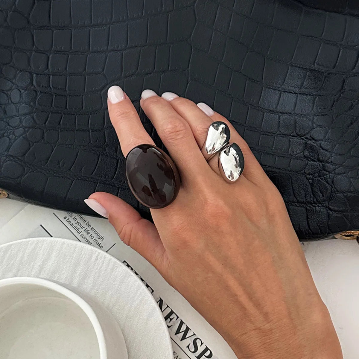 KunJoe 2Pcs/Set Vintage Metal Water Drop Acrylic Ring Women 2026 Fashion Geometric Thick Resin Knuckle Rings Set Boho Jewelry