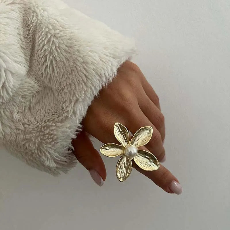 Exaggerated Metal Big Pearl Flower Rings for Women Retro Gold Color Irregular Geometric Circle Leaf Opening Finger Ring Jewelry