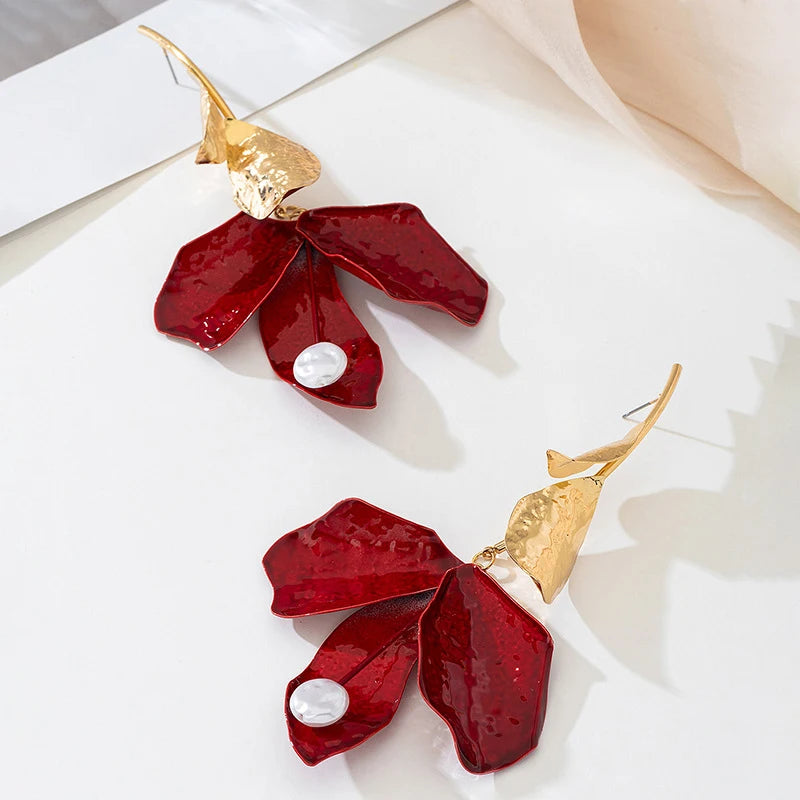 Vintage Red Drip Oil Flower Long Tassel Pendant Earrings for Women Exaggerated White Imitation Pearl Earrings Vacation Jewelry