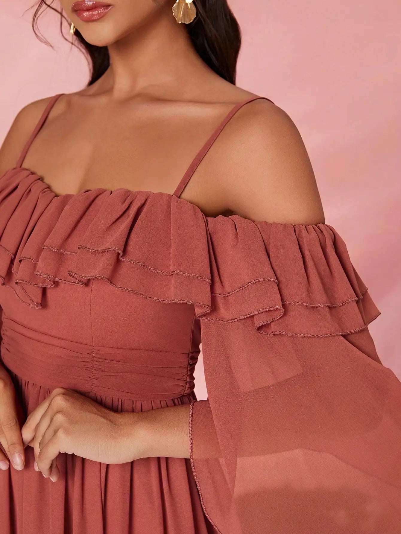 One-shoulder pearl chiffon ruffled collar long-sleeved wide-skirt high-end evening gown