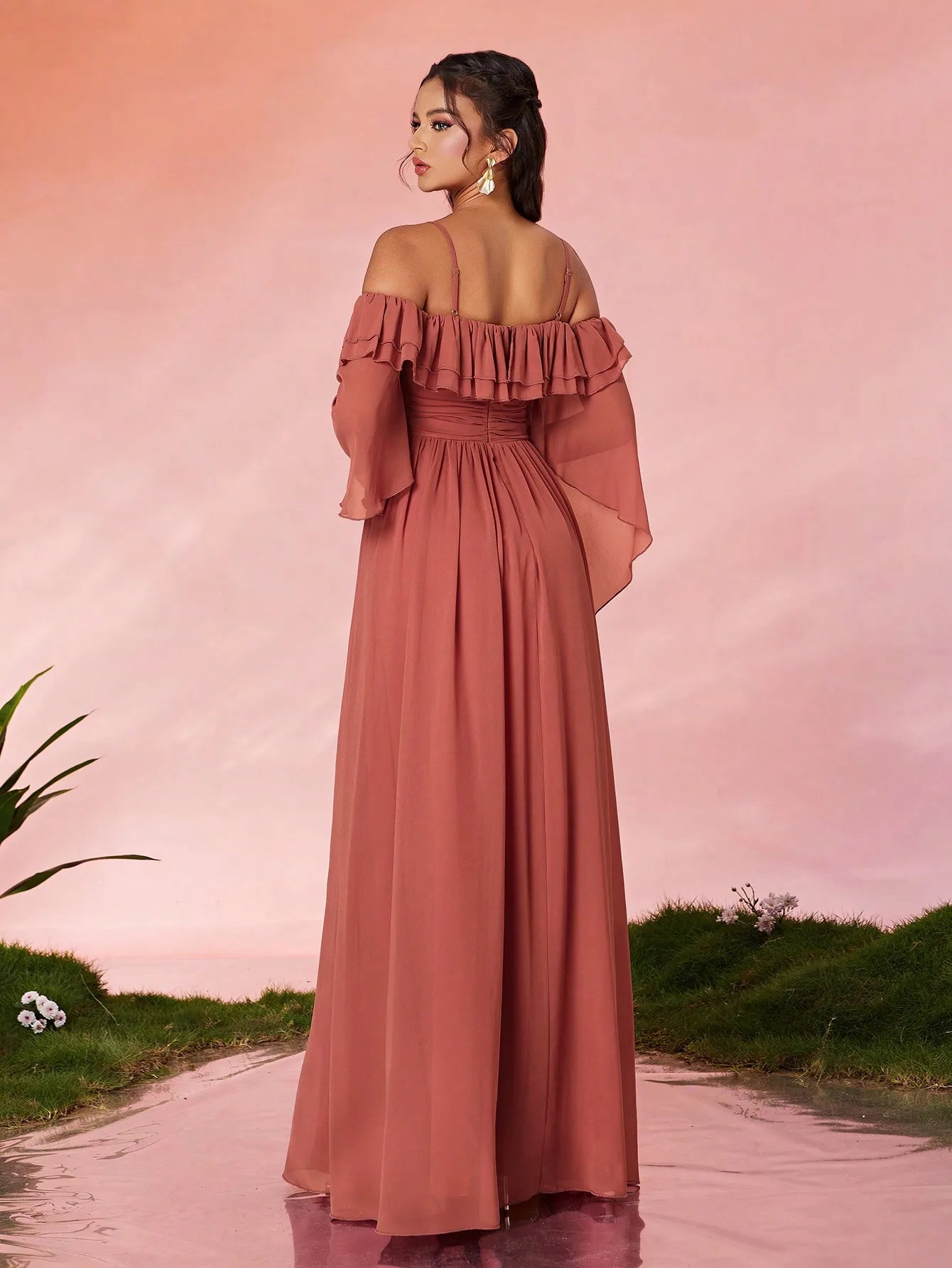 One-shoulder pearl chiffon ruffled collar long-sleeved wide-skirt high-end evening gown