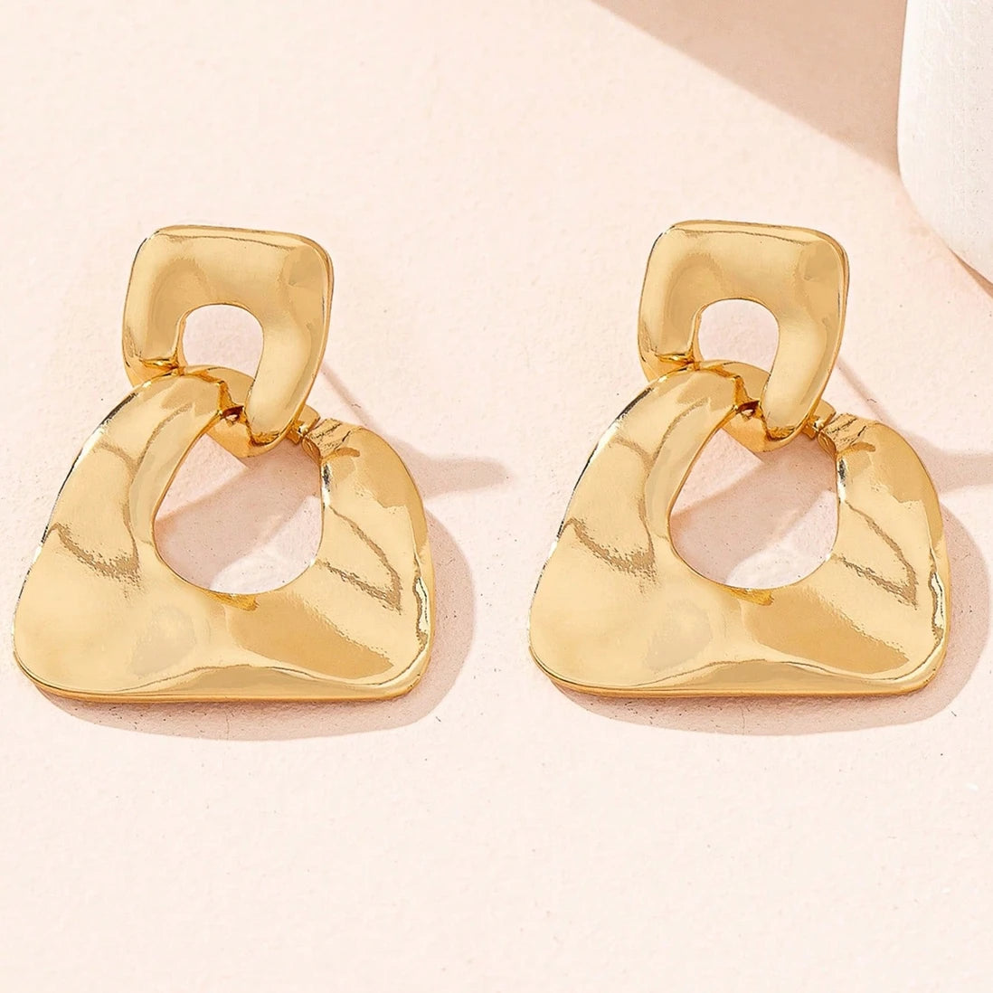 Women's Fashion Earrings, Simple and Versatile Geometric Smooth Irregular Earrings, Suitable for Daily Wear