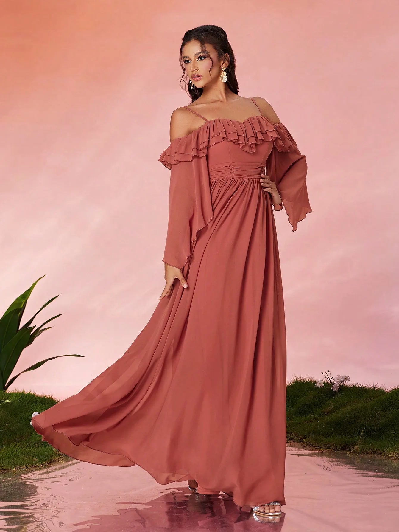 One-shoulder pearl chiffon ruffled collar long-sleeved wide-skirt high-end evening gown
