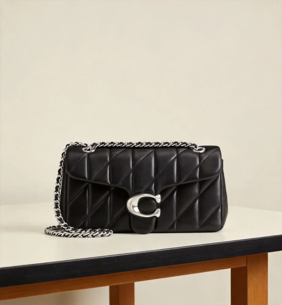 2026 high-end fashion diamond patterned chain shoulder crossbody bag, buy a small square bag and make a profit