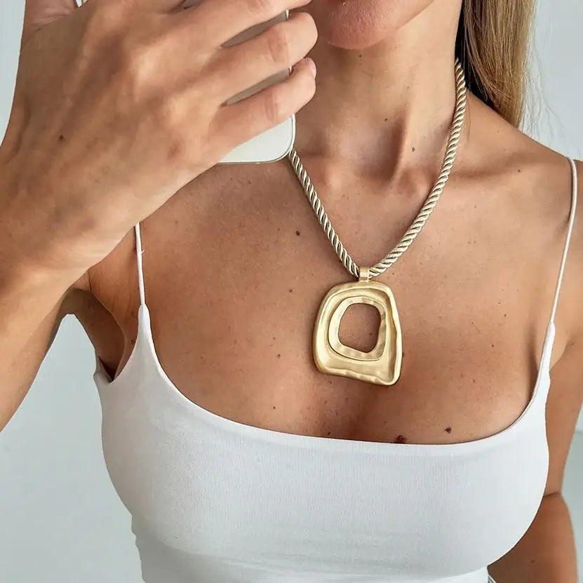 Salircon 2 Styles Vintage Geometric Large Square Hollowout Pendant Necklace for Women Punk Chunky Rope Chain Charm Jewelry Gifts