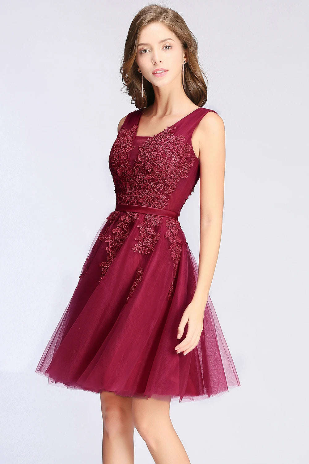 BABYONLINE Burgundy Bridesmaid Dresses with Lace Appliqué, V-Back & Flowy Tulle Skirt for Weddings,Elegant Short Party Dress