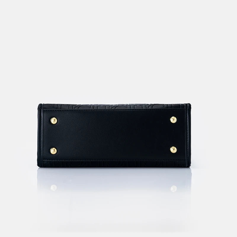 CH Fashion High Quality Women's Bags Metal Logo Casual Large Capacity Light Luxury Brand Designer 2025 New Women's Handbag