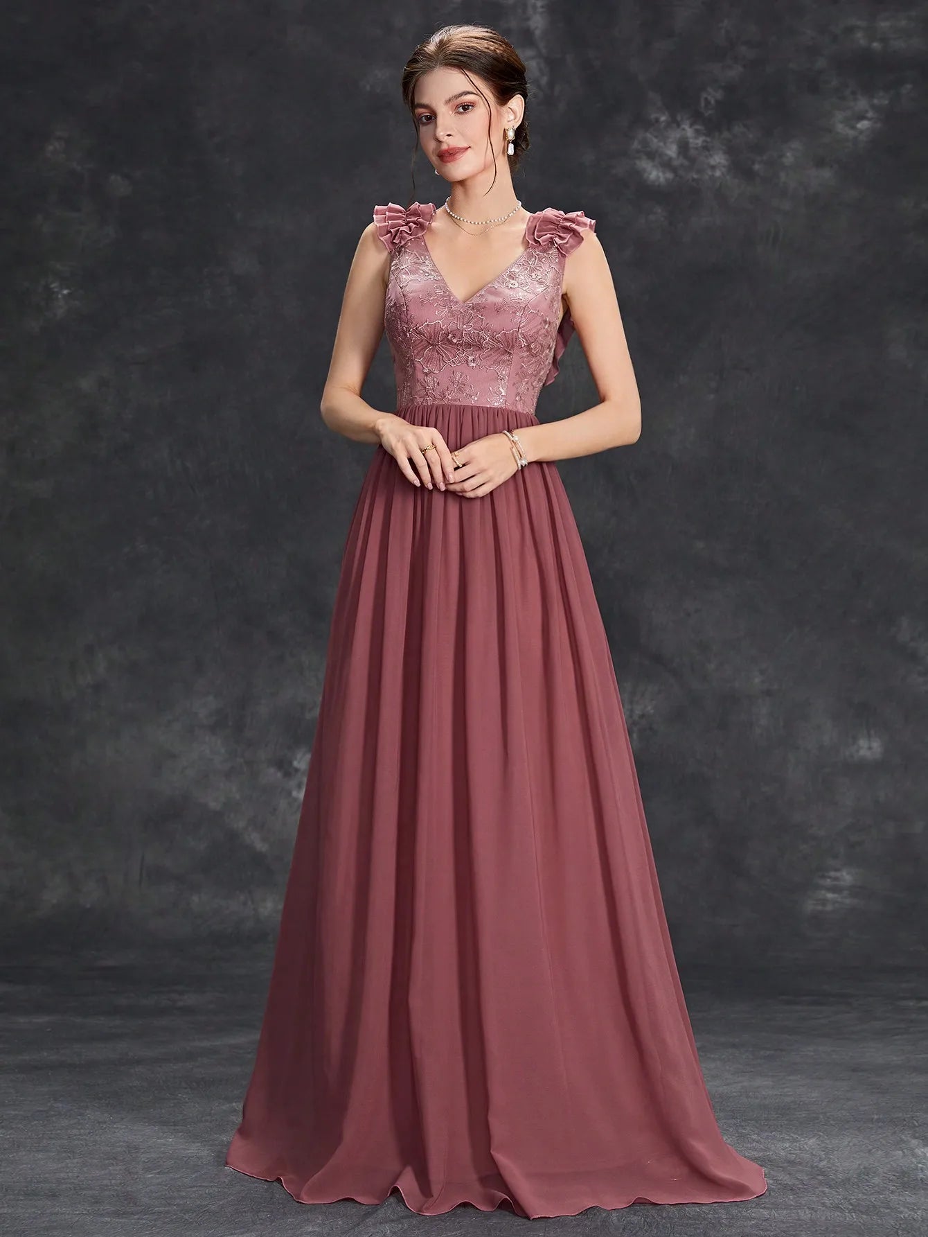 MGIACY V-neck embroidery chiffon, wooden ears, shoulders and lace A-hem skirt