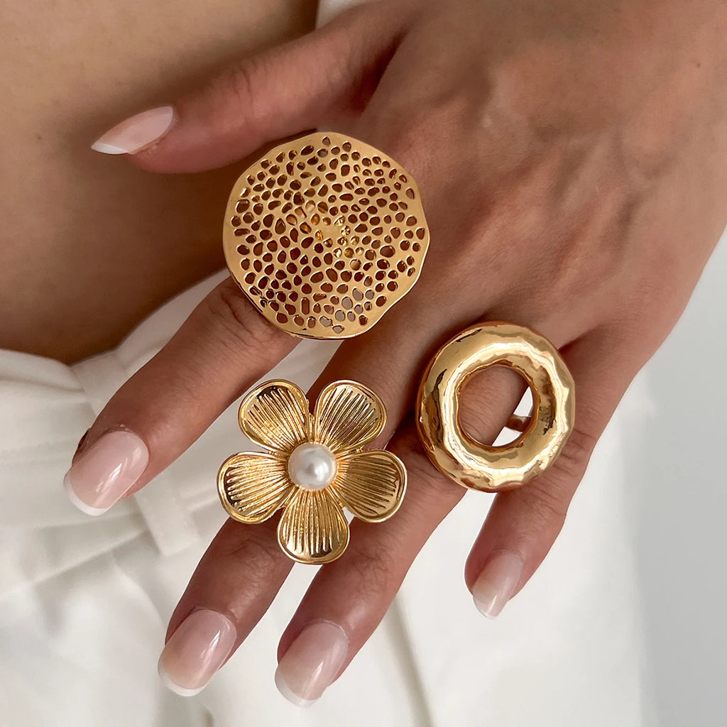 Salircon Aesthetic Design Inlaid Imitation Pearl Flower Leaf Ring for Women Vintage Circular Metal Finger Ring Party Jewelry