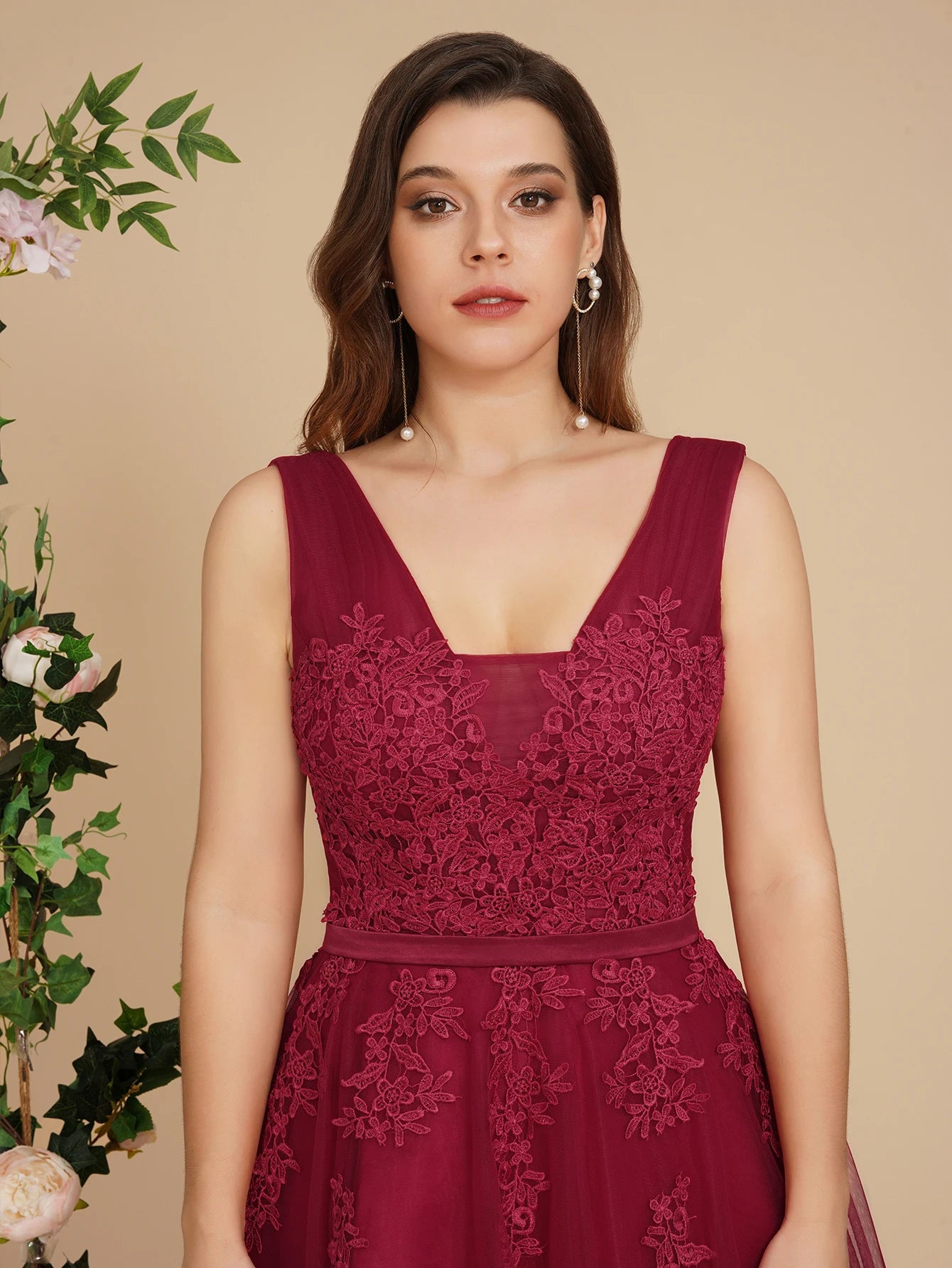 BABYONLINE Burgundy Bridesmaid Dresses with Lace Appliqué, V-Back & Flowy Tulle Skirt for Weddings,Elegant Short Party Dress