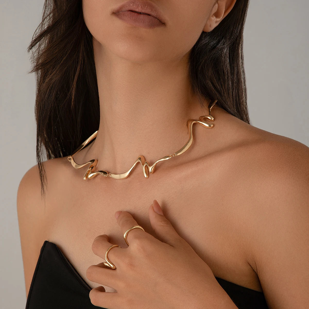 Salircon Vintage Creative Design Irregular Metal Choker Necklace for Women Classic Party Dinner Ladies On the Neck Jewelry