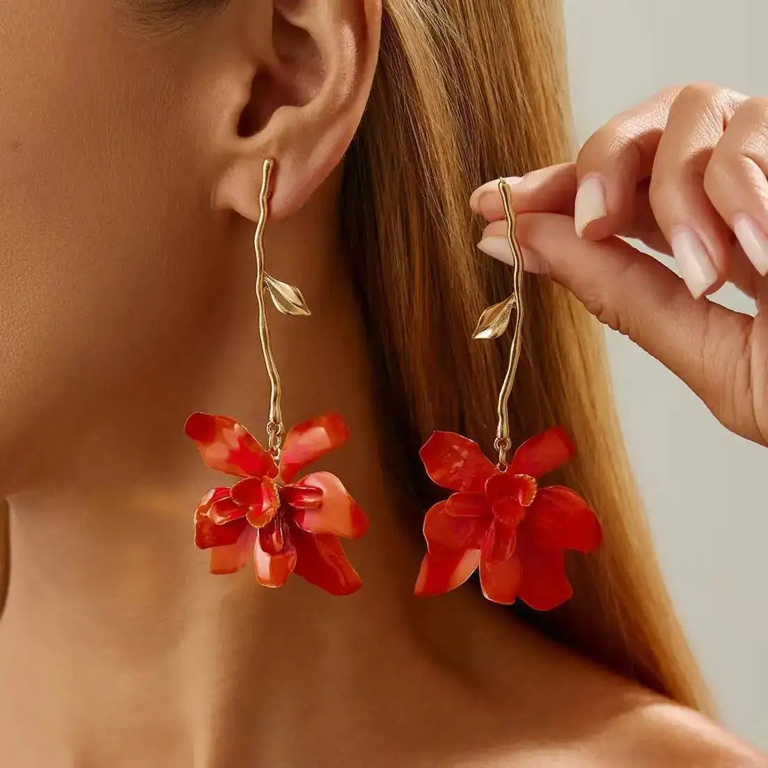 Salircon Vintage Exquisite Oil Drop Petal Flower Pendant Earrings Women Exaggerated Metal Long Tassel Earring 2025 Trend Jewelry