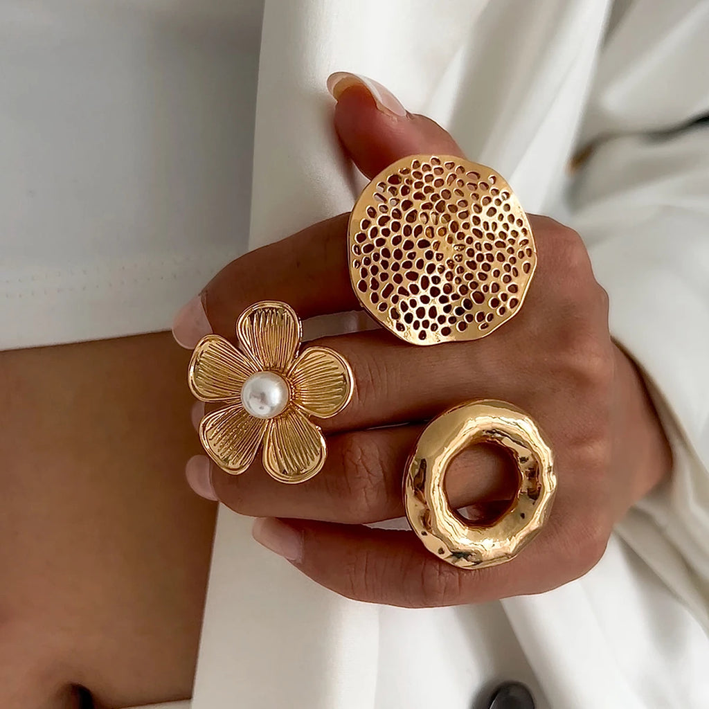 Salircon Aesthetic Design Inlaid Imitation Pearl Flower Leaf Ring for Women Vintage Circular Metal Finger Ring Party Jewelry