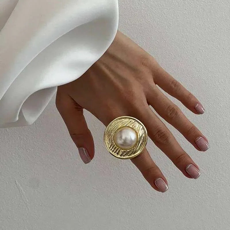 Exaggerated Metal Big Pearl Flower Rings for Women Retro Gold Color Irregular Geometric Circle Leaf Opening Finger Ring Jewelry