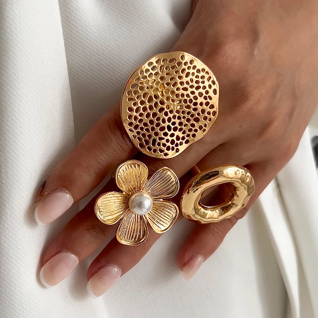Salircon Aesthetic Design Inlaid Imitation Pearl Flower Leaf Ring for Women Vintage Circular Metal Finger Ring Party Jewelry