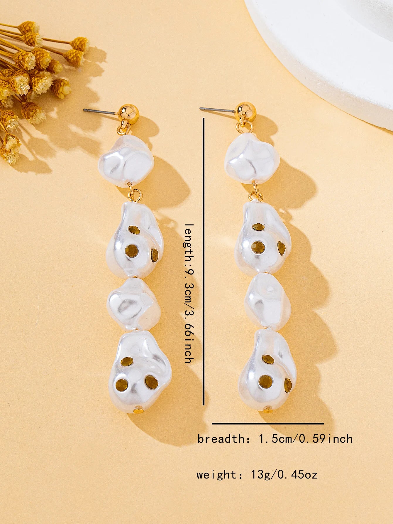 A Pair of Women's Fashionable Dangle Earrings, Simple and Elegant Baroque-Style Earrings with Faux Pearls and Glass Gemstones, Suitable for Daily Wear, Vacations, and as a Gift