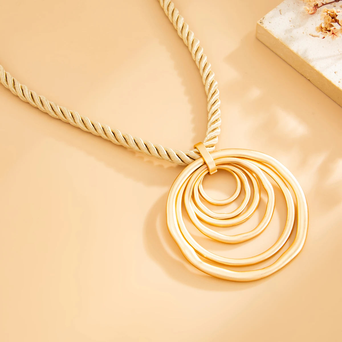 Salircon 2 Styles Vintage Geometric Large Square Hollowout Pendant Necklace for Women Punk Chunky Rope Chain Charm Jewelry Gifts