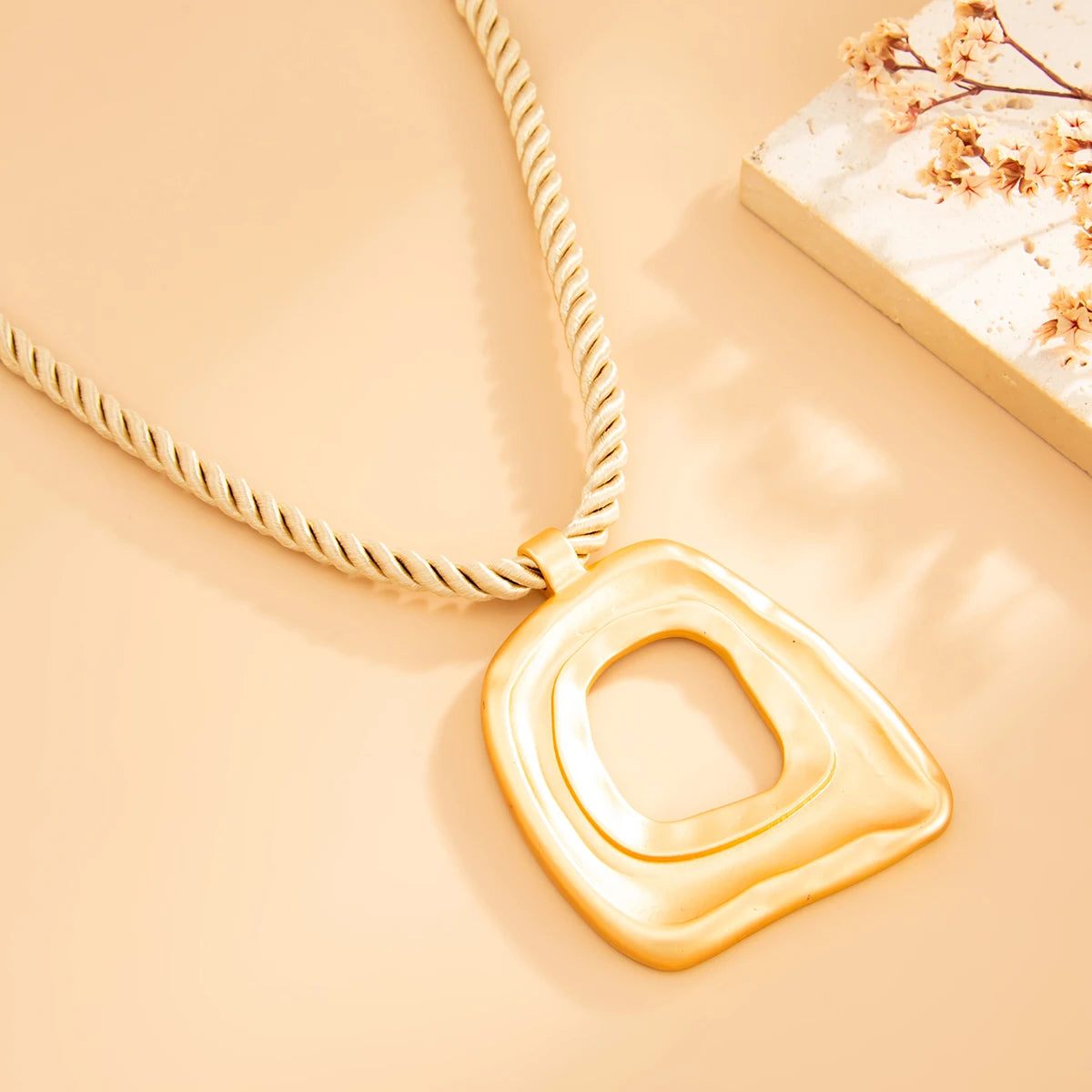 Salircon 2 Styles Vintage Geometric Large Square Hollowout Pendant Necklace for Women Punk Chunky Rope Chain Charm Jewelry Gifts
