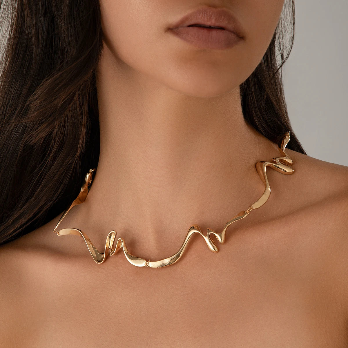 Salircon Vintage Creative Design Irregular Metal Choker Necklace for Women Classic Party Dinner Ladies On the Neck Jewelry