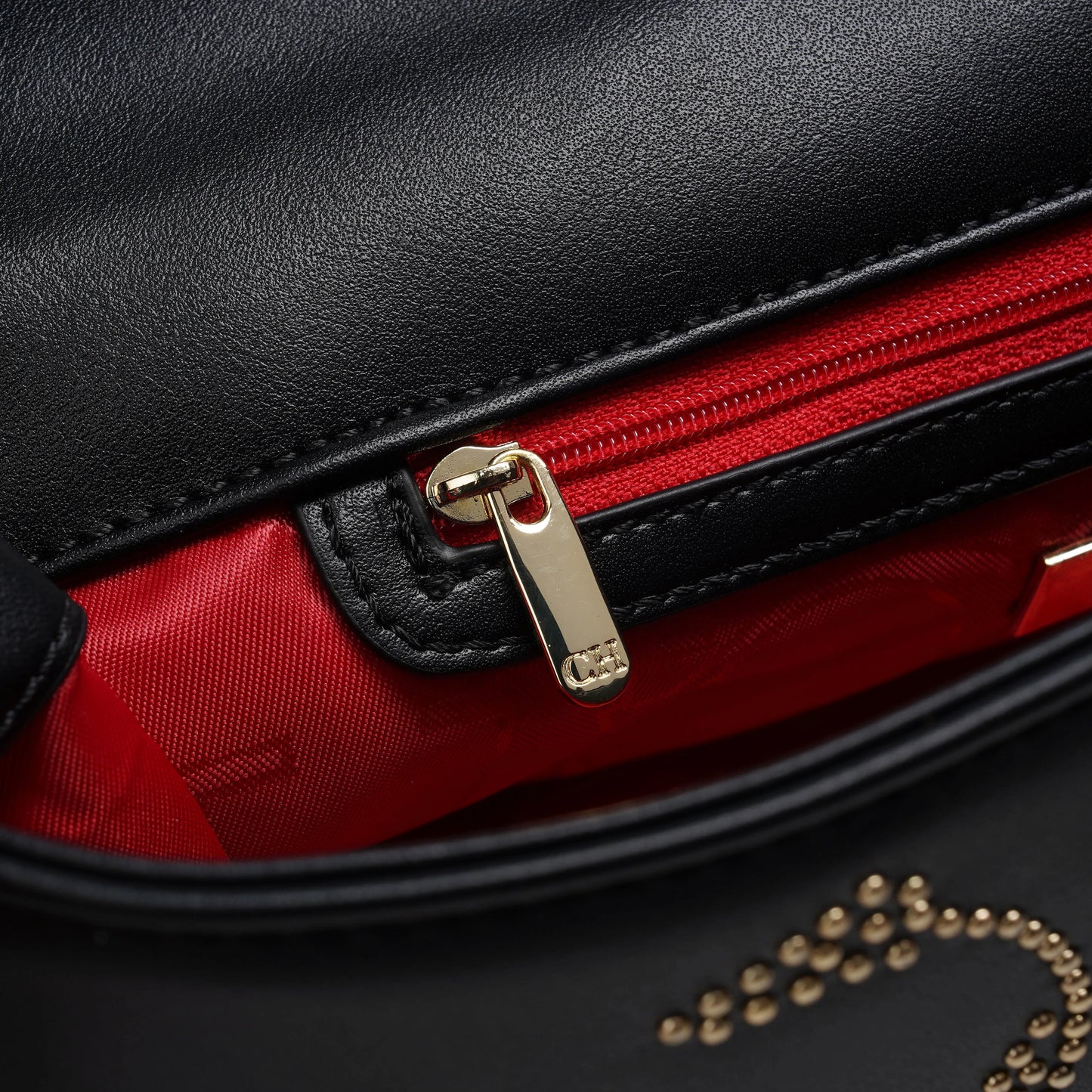 CH Gold Women's Chain Crossbody Bag Women's Bags Metallic Rivet Decoration Luxury Women's Bags Luxury Brand Fashion Designer