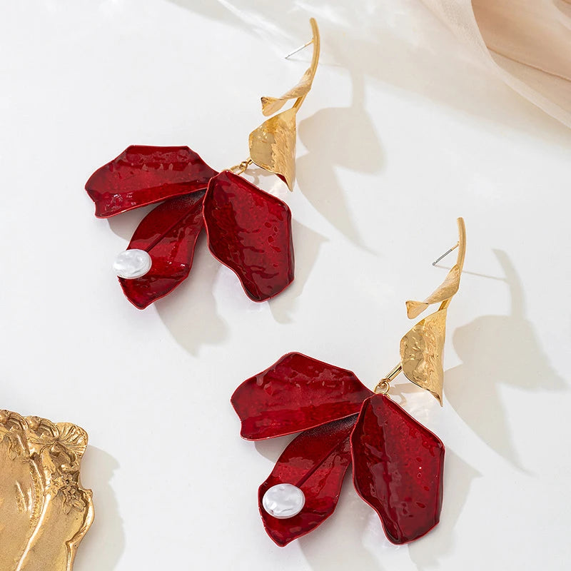 Vintage Red Drip Oil Flower Long Tassel Pendant Earrings for Women Exaggerated White Imitation Pearl Earrings Vacation Jewelry