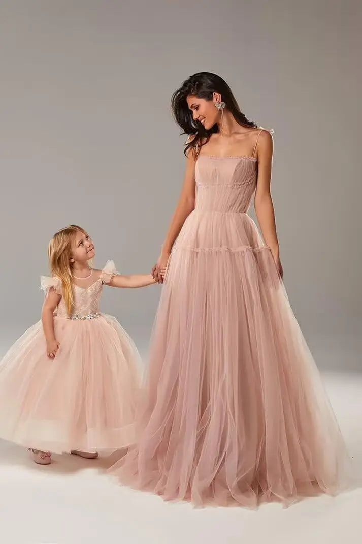 Women's Tulle Prom Dresses Spaghetti Straps Bridesmaid Dresses Long A Line Foraml Evening Party Gowns Tiered Fluffy Skirt Dress