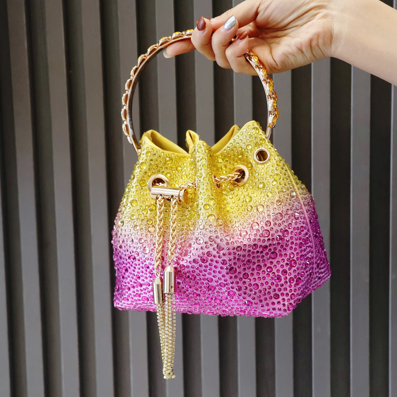 Handle Rhinestones Evening clutch Bag Purses and handbag luxury Designer shoulder bag Shiny Crystal Clutch purse bucket bag