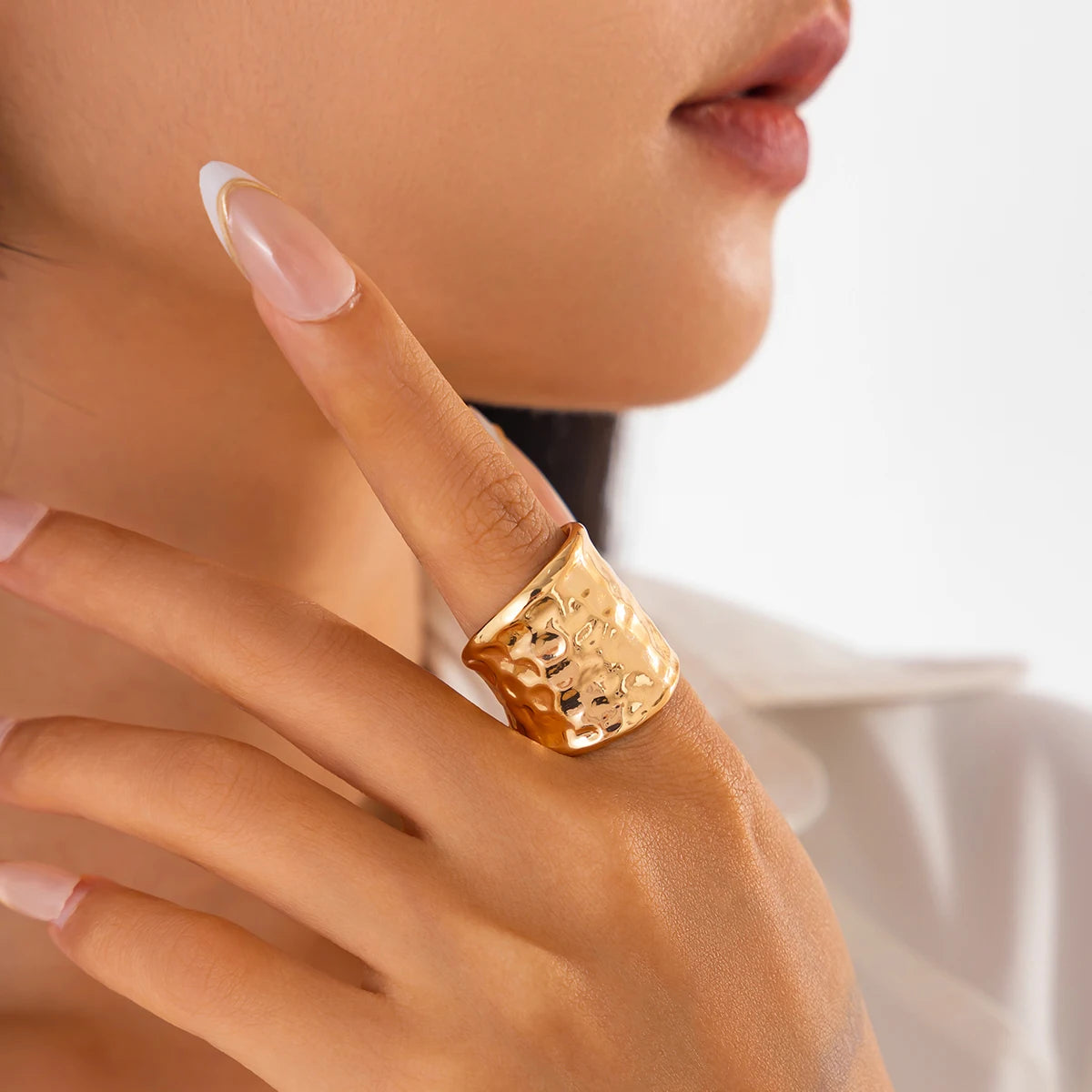Salircon Vintage Exquisite Big Flower Butterfly Ring for Women Irregular Geometric Metal Finger Ring Female Jewelry Gift