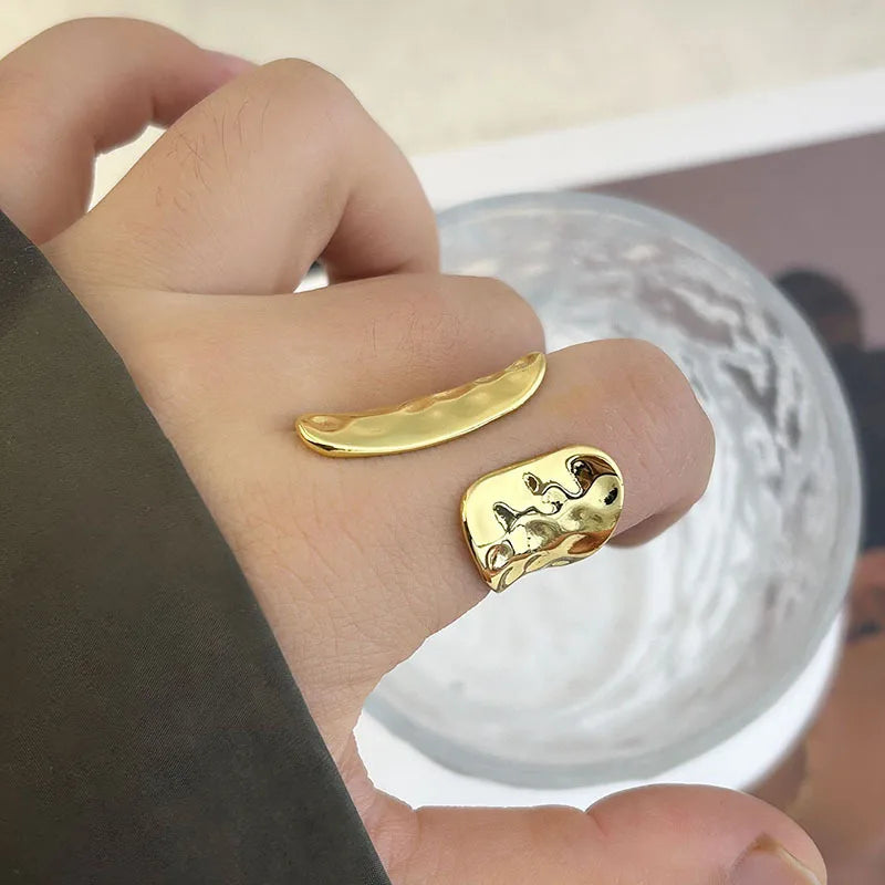 Fashion Metal Irregular Texture Rings for Women Exaggerated Gold Color Fold Leaf Wide Personality Rings Jewelry Party Gifts