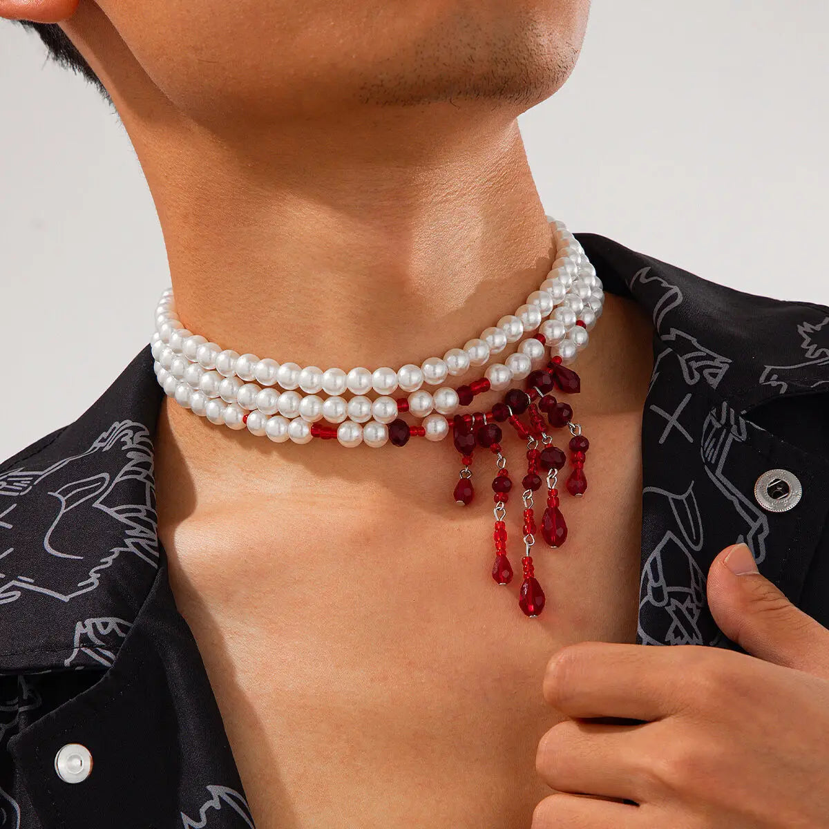 Salircon Dripping Blood Imitation Pearls Men Necklace Halloween Choker Gothic Style Pearls Creative Tassel Choker Necklace