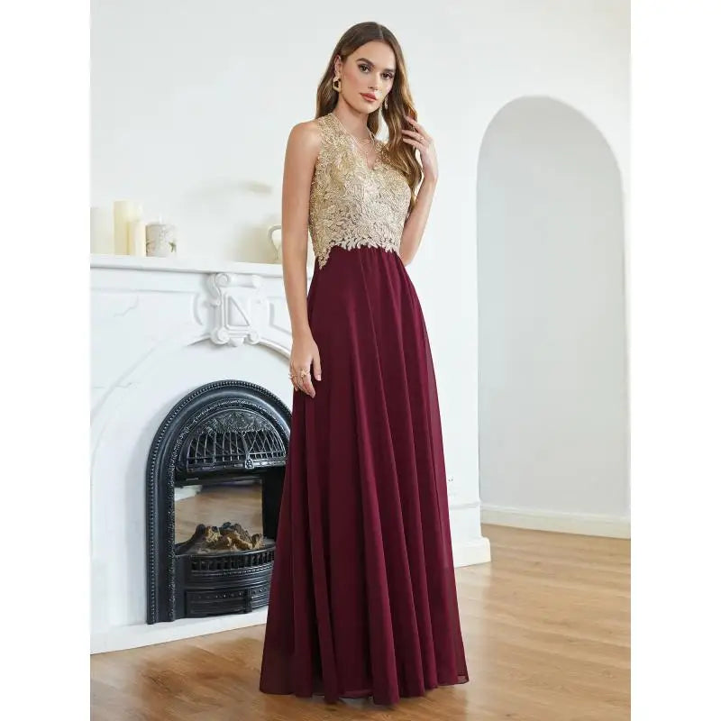Charming V-Neck Sleelvess Bridesmaid Dress A Line Sparking Gold Appqulies Prom Formal Dresses Chiffon Gown Wedding Party Evening