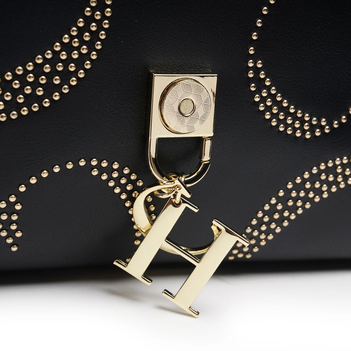 CH Gold Women's Chain Crossbody Bag Women's Bags Metallic Rivet Decoration Luxury Women's Bags Luxury Brand Fashion Designer
