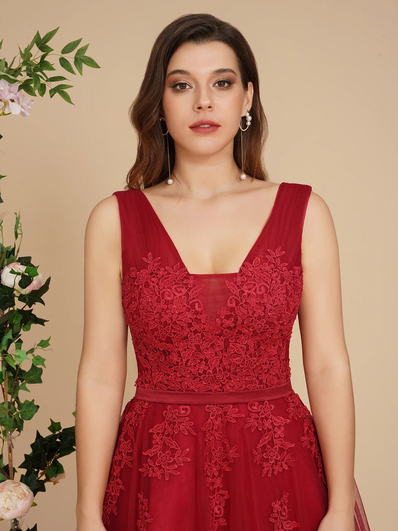 BABYONLINE Burgundy Bridesmaid Dresses with Lace Appliqué, V-Back & Flowy Tulle Skirt for Weddings,Elegant Short Party Dress