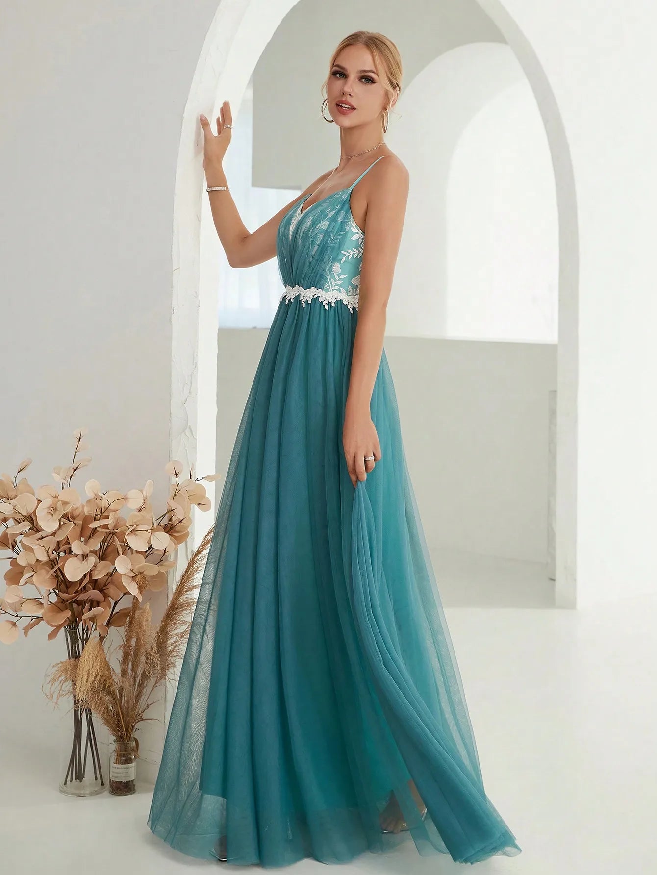 Mgiacy Halter mesh cross folding lace contrasting long dress