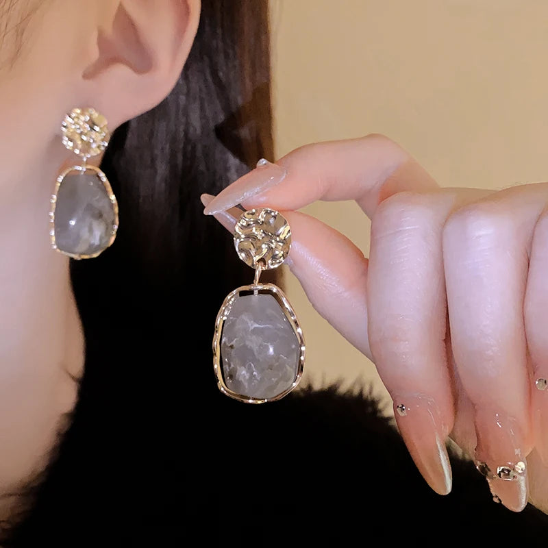 Retro Geometric Resin Drop Earings For Women Water Drop Pendant Earrings for Banquet Party Female Ear Jewelry Gift