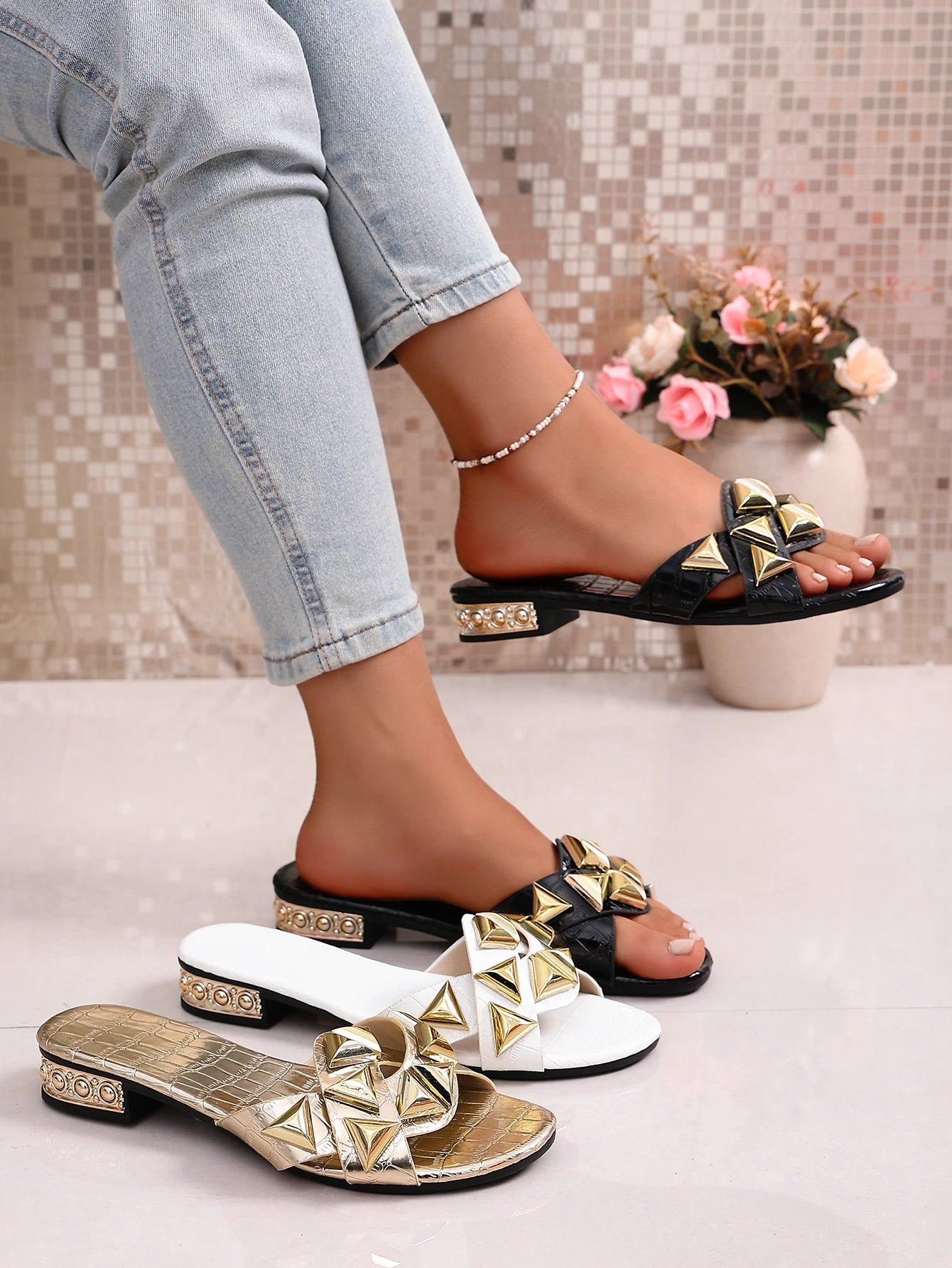 Summer Women Shoes Ladies Flip Flops Designer Outside Female Slippers Summer New Luxury Sandals Fashion Walking Open Toe Slides