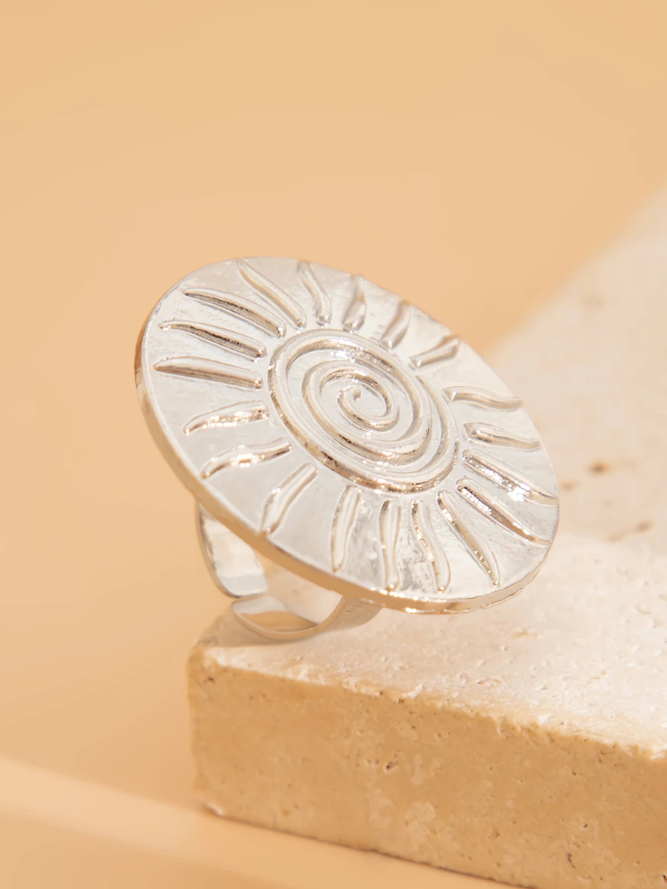 Salircon Vintage Ethnic Sun Pattern Flower Petal Rings Women Elegant Small Ball Imitation Pearl Finger Adjustable Ring Jewelry