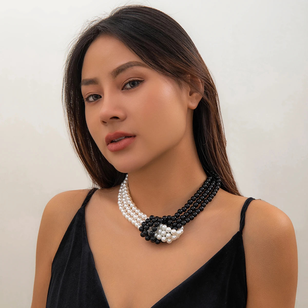 Salircon Gothic Multi-layer Imitation Pearl Chain Necklace Punk Knot Bead Chain Choker Necklace Women's Banquet Party Jewelry