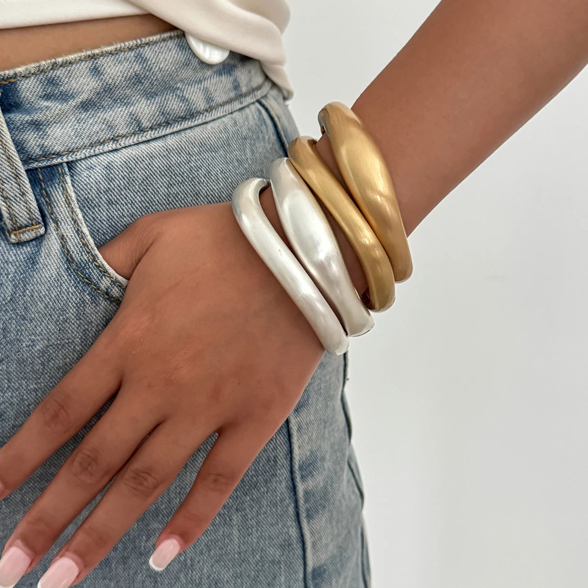 Salircon Punk Geometric Chunky Heavy Frosted Metal Bracelets Woman Jewelry Hip Hop Simple Open Cuff Spring Bangles Mujer Jewelry