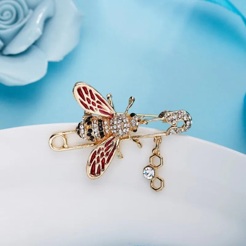 SKEDS Luxury Exaggerated Vintage Women Crystal Bee Brooch Pin Fashion Elegant Lady Exquisite Insect Rhinestone Badges